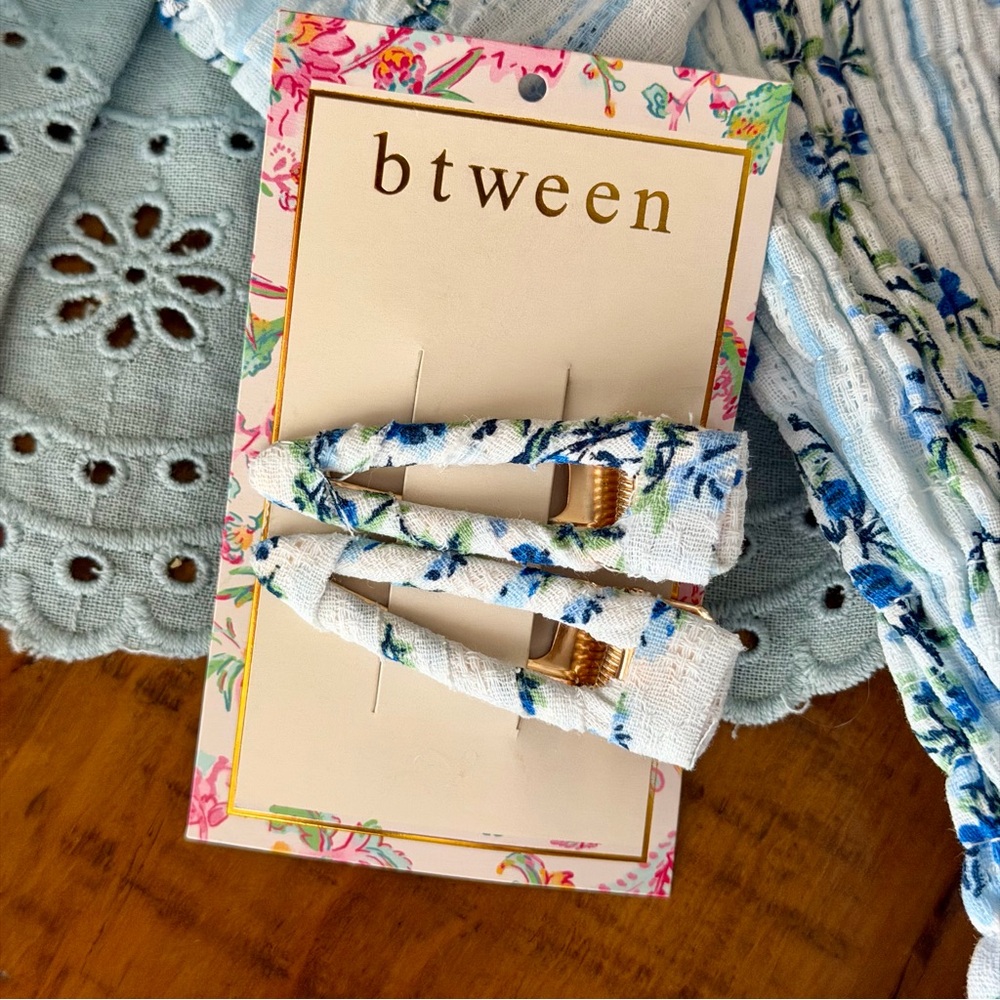 btween White with Light Blue Floral Smocked Puff Sleeve Dress NWT’s - Picture 8 of 9